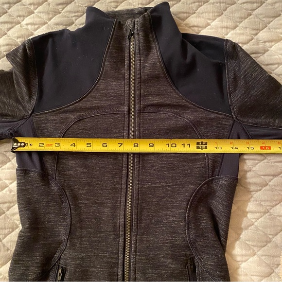 Lululemon Define Forme Zip Up Size 4 - Picture 8 of 10
